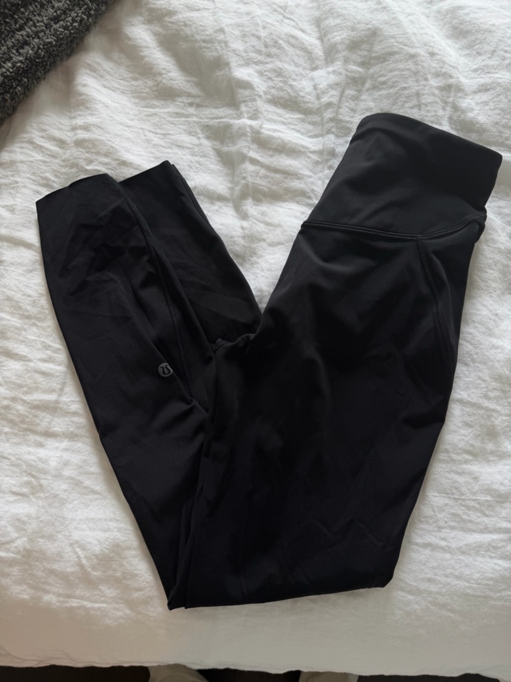 Like new- lululemon Base Pace High-Rise Tight 25" Black Leggings size 4